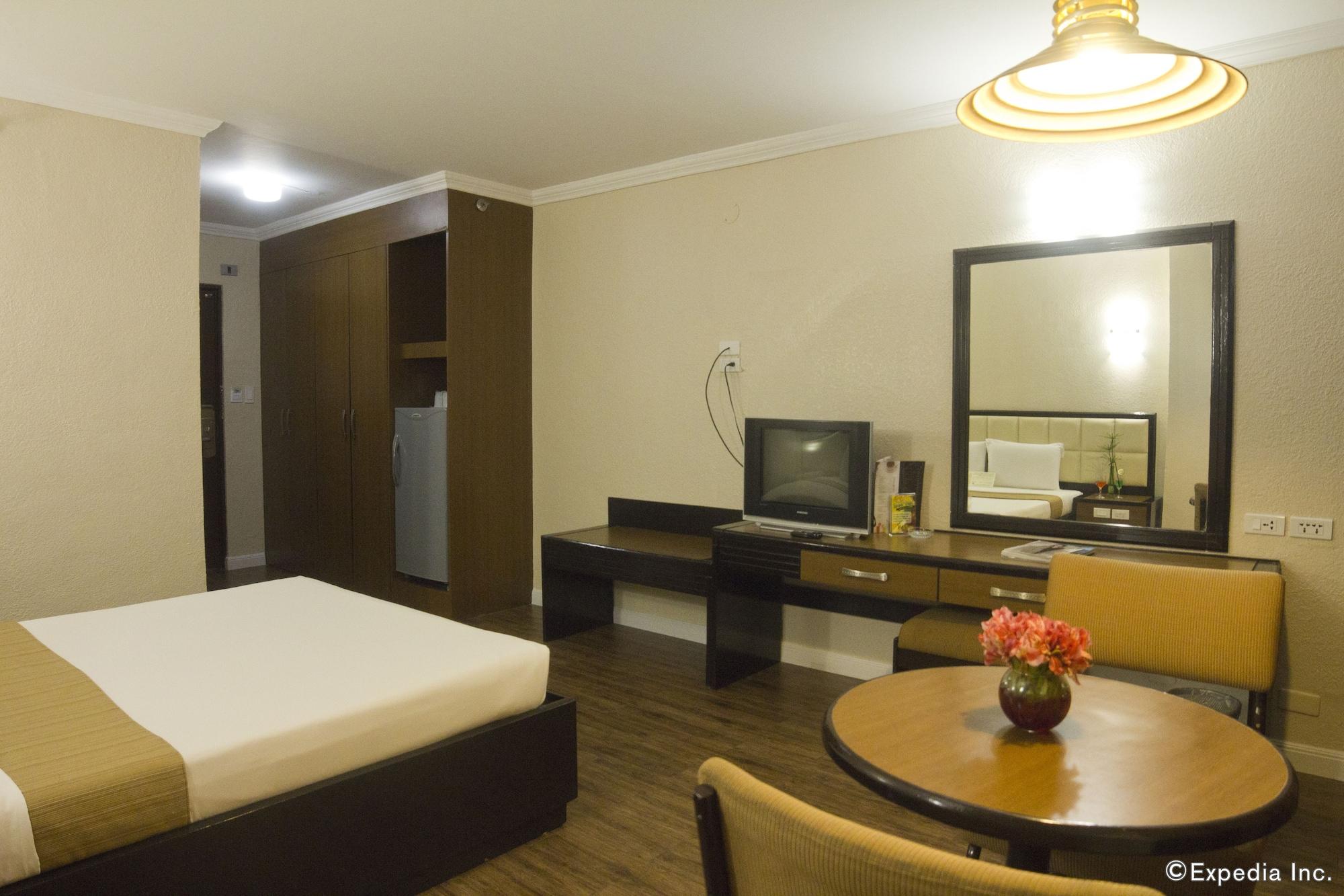 Rothman Hotel Manila Bagian luar foto